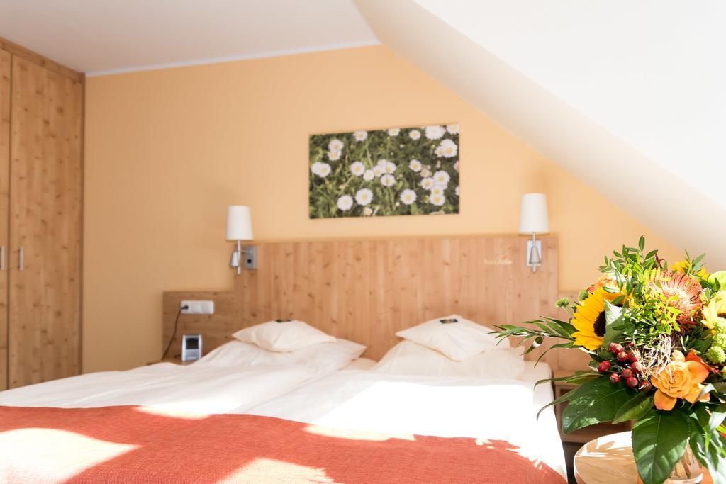 Hotel Und Landgasthof Zum Bockshahn Spessart  Luaran gambar