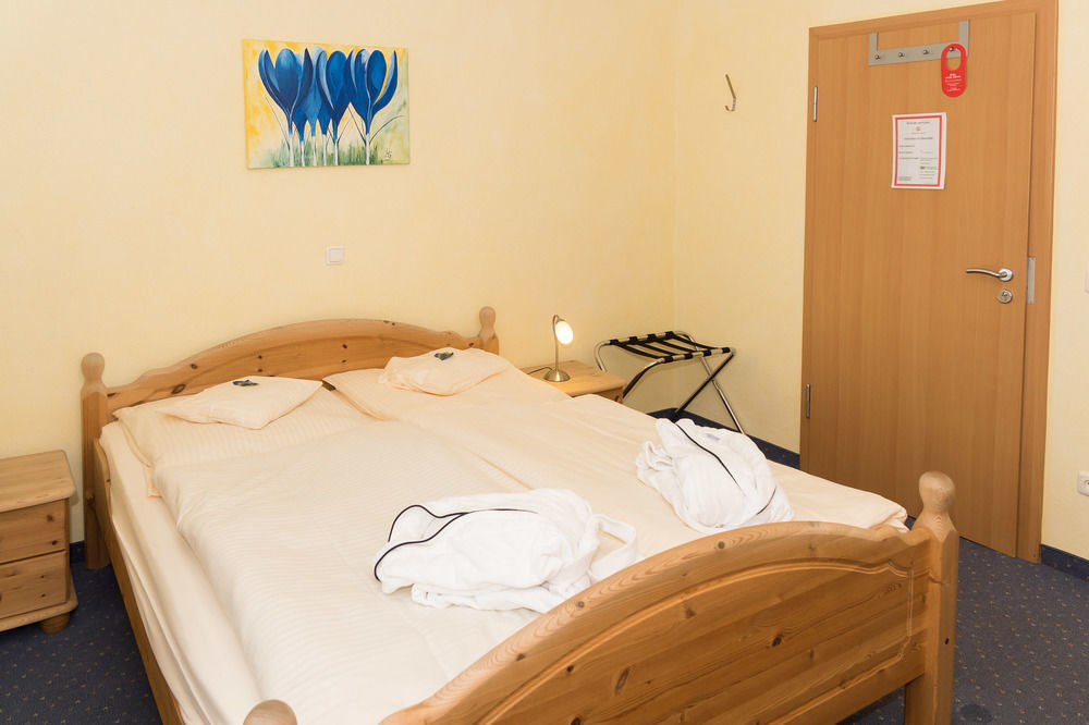 Hotel Und Landgasthof Zum Bockshahn Spessart  Luaran gambar