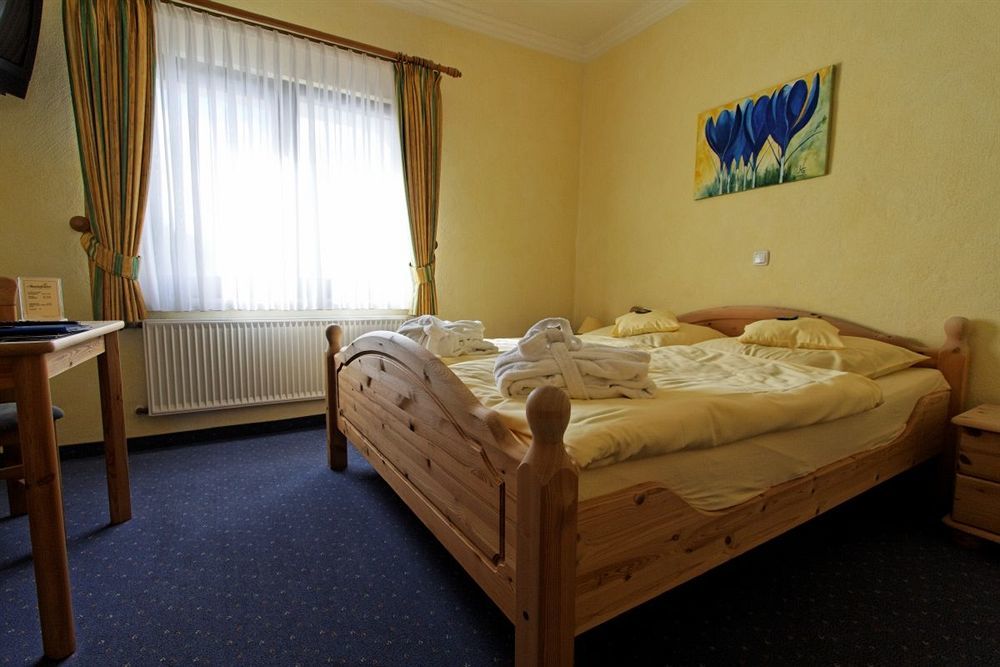 Hotel Und Landgasthof Zum Bockshahn Spessart  Luaran gambar