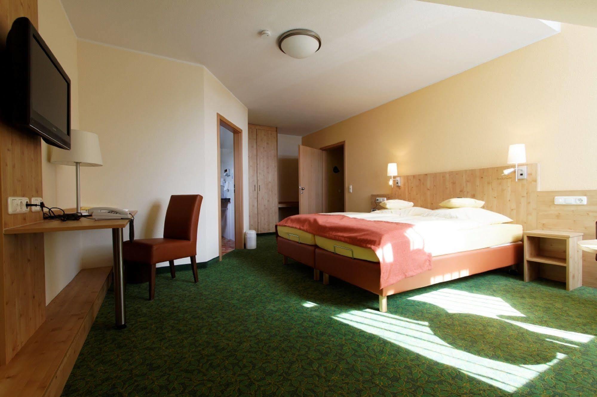 Hotel Und Landgasthof Zum Bockshahn Spessart  Luaran gambar
