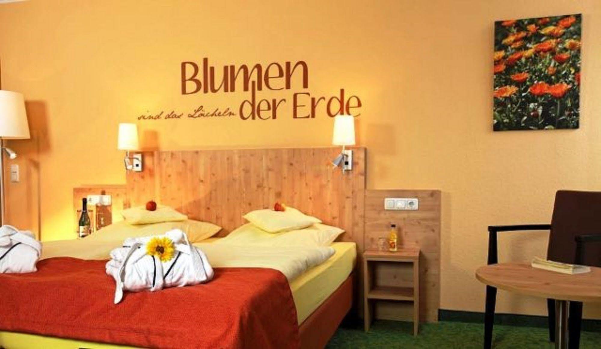Hotel Und Landgasthof Zum Bockshahn Spessart  Luaran gambar